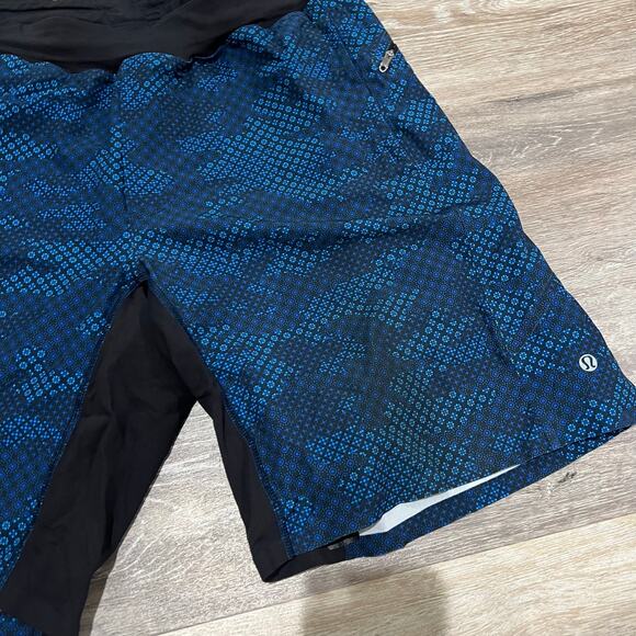 Lululemon Blue Athletic Shorts Size Medium - Picture 4 of 5